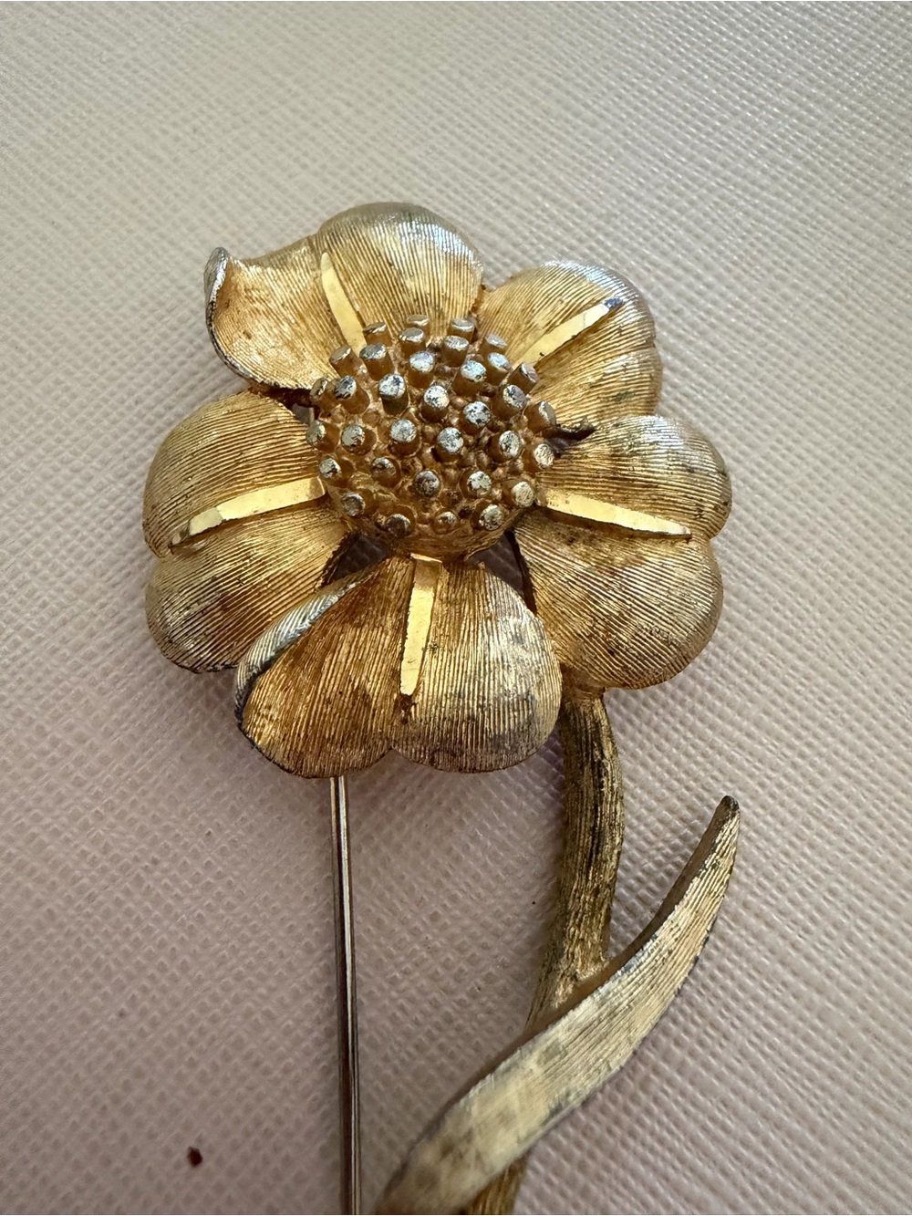 BSK MCM Gold Tone Flower Stem Brooch -Elegant Women's Floral Pin - Picture 3 of 6